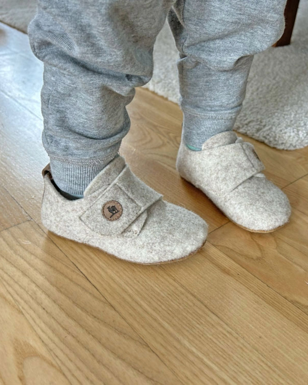 Pantoffeln aus Wollfilz für Kinder – Beige