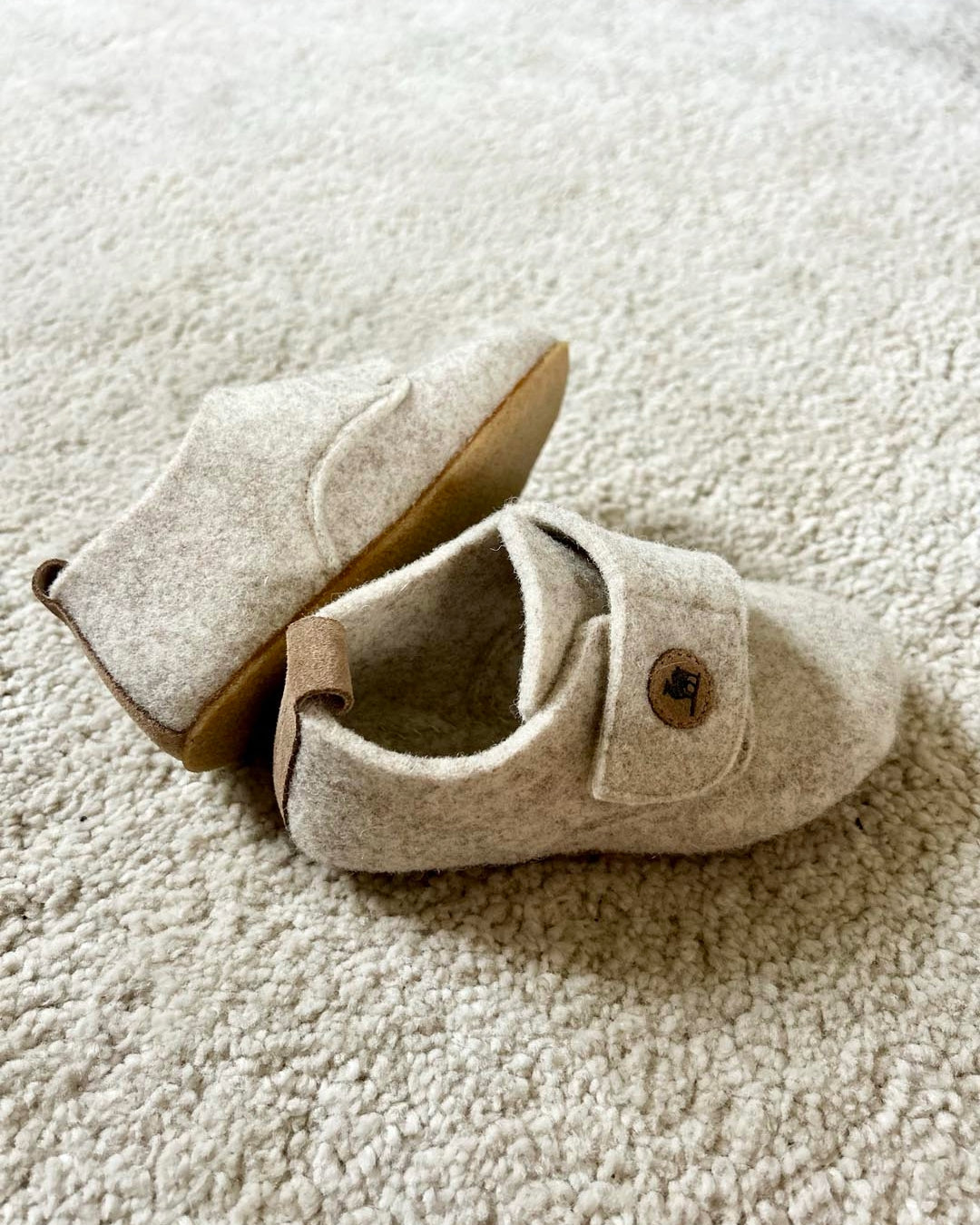 Pantoffeln aus Wollfilz für Kinder – Beige